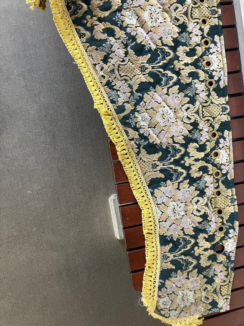 花柄刺繍装飾布 金色フリンジ付き　金華山花籠グリーン