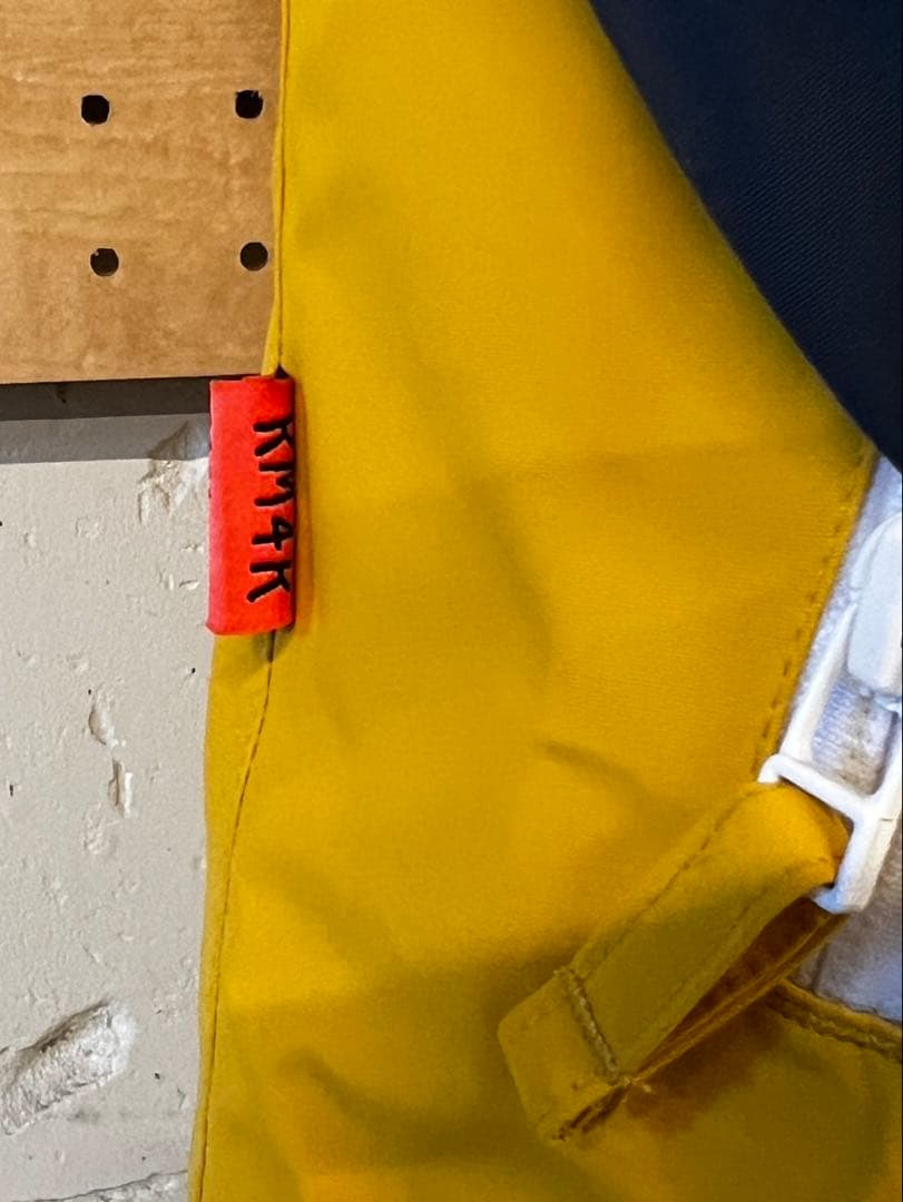 KM4K PARADAICE YAKKE 5 スノーウェア Mサイズ