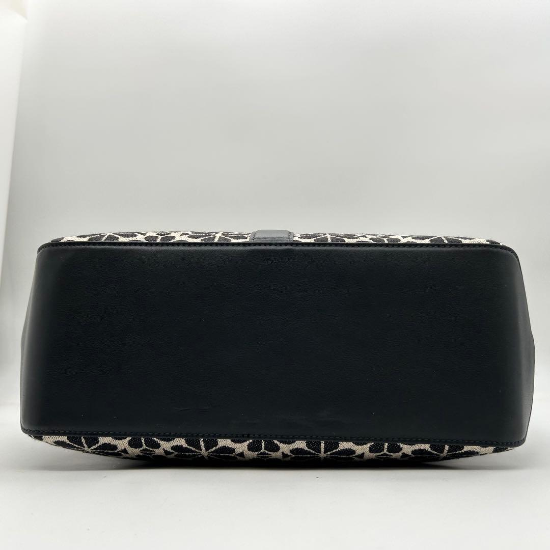 未使用　ケイトスペード　トートバッグ　花柄　ロゴ　ジャガード　A4◎　肩掛け◎