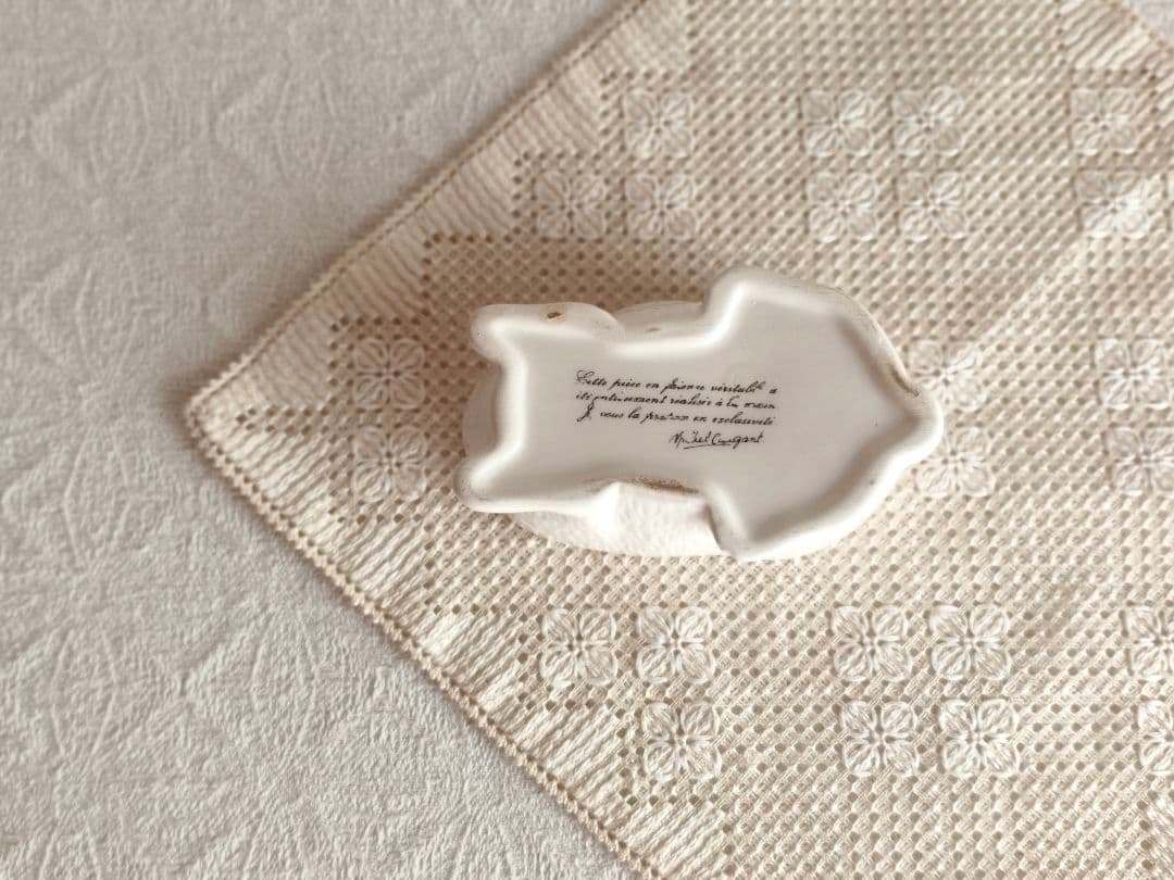 【たぁこ*さま】vintage pot ୨୧ * 白ウサギさんの テリーヌポット