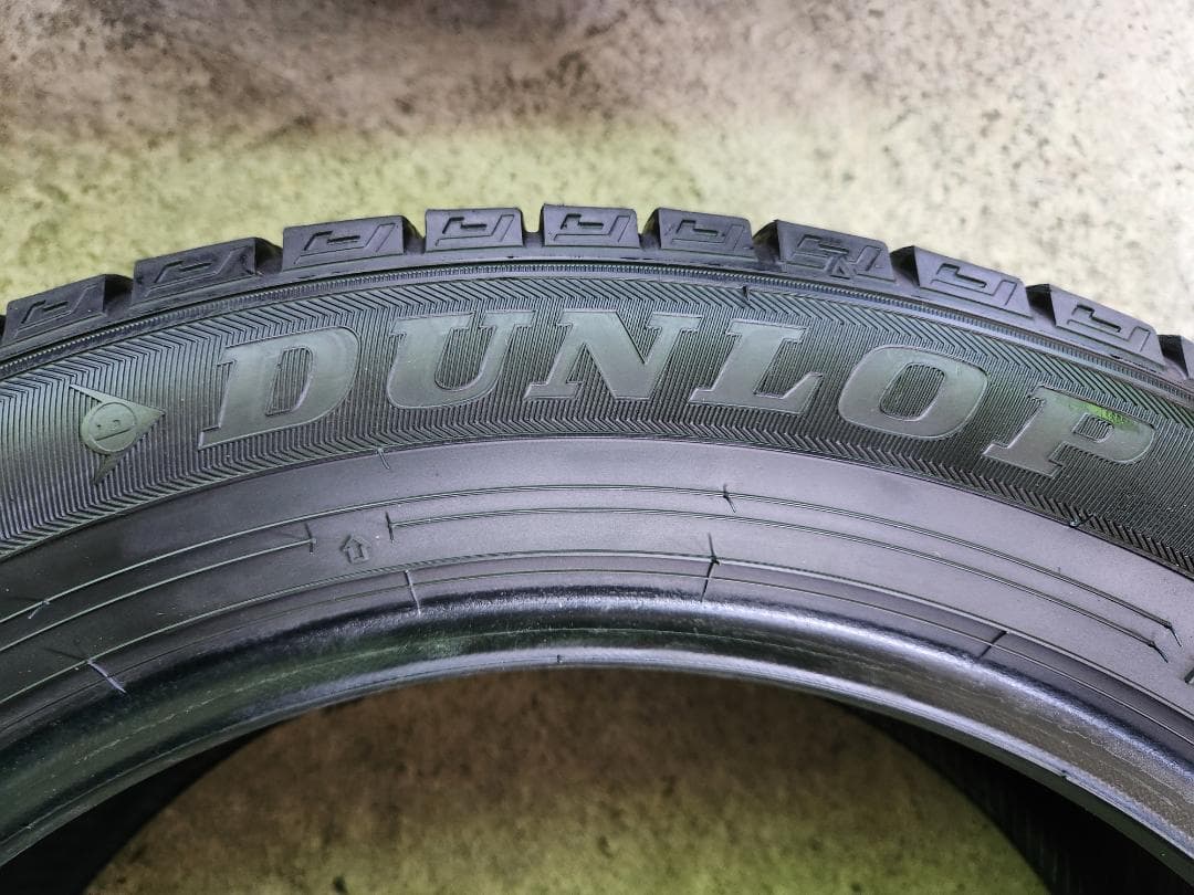 送料込☆2021年製ダンロップ タイヤ205/55R17 日本製☆4本