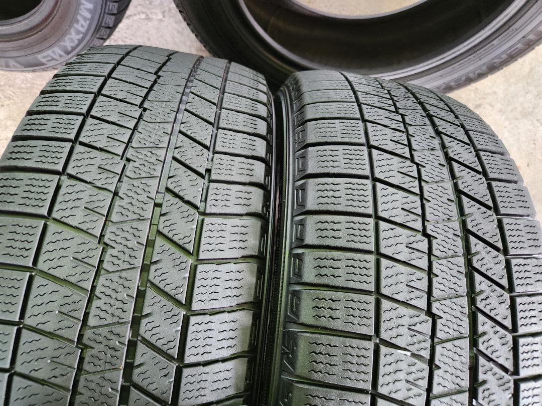 送料込☆2021年製ダンロップ タイヤ205/55R17 日本製☆4本