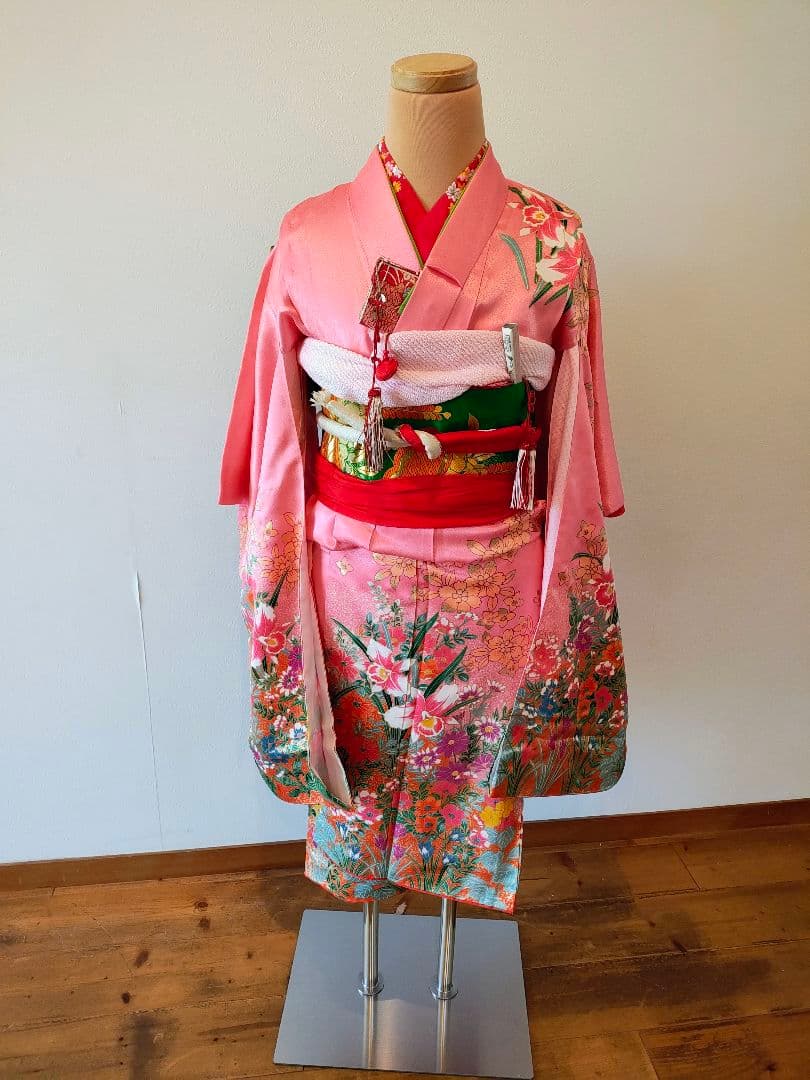 ピンク花柄着物 緑帯 赤帯付き