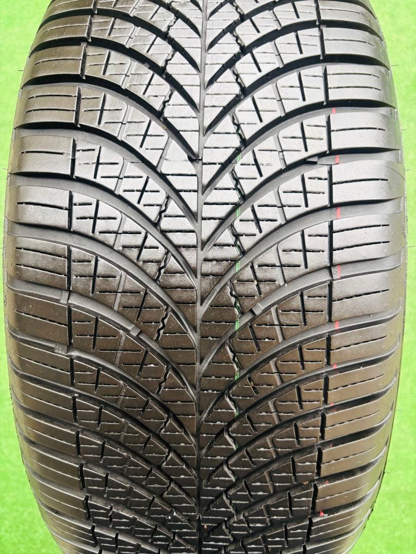 グッドイヤー ベクトル4シーズン. 225/45R17. 2024年フランス製。