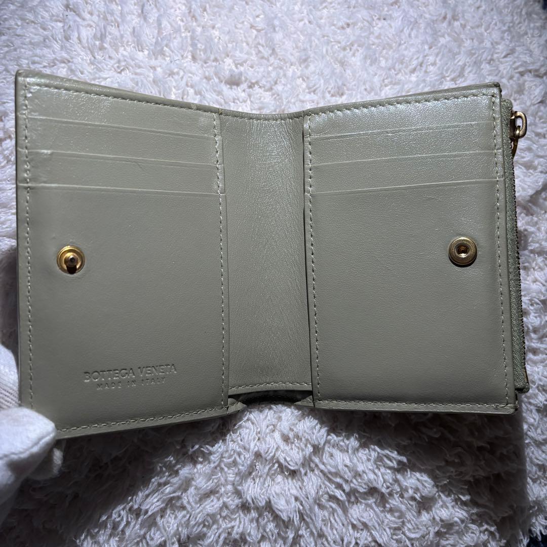 美品✨️ボッテガヴェネタ スモール カセット 二つ折りファスナーウォレット