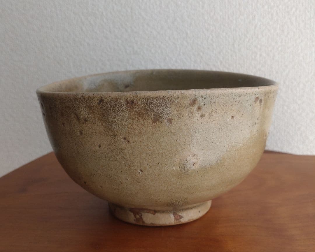 【高麗・李朝・朝鮮】高麗青磁茶碗　古陶　象嵌菊花文　雲鶴狂言袴