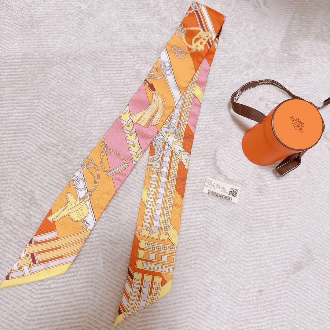 し*ろ様 エルメス　ツイリー　馬靭とチャーム　オレンジ　※箱なし