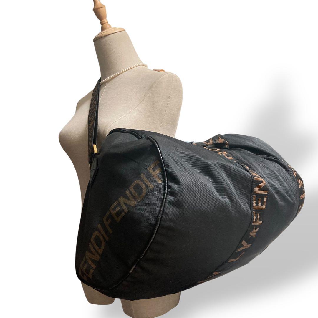 ミミ様　フェンディ　2way ボストンバッグ　ショルダー　ナイロン　ロゴ柄　黒