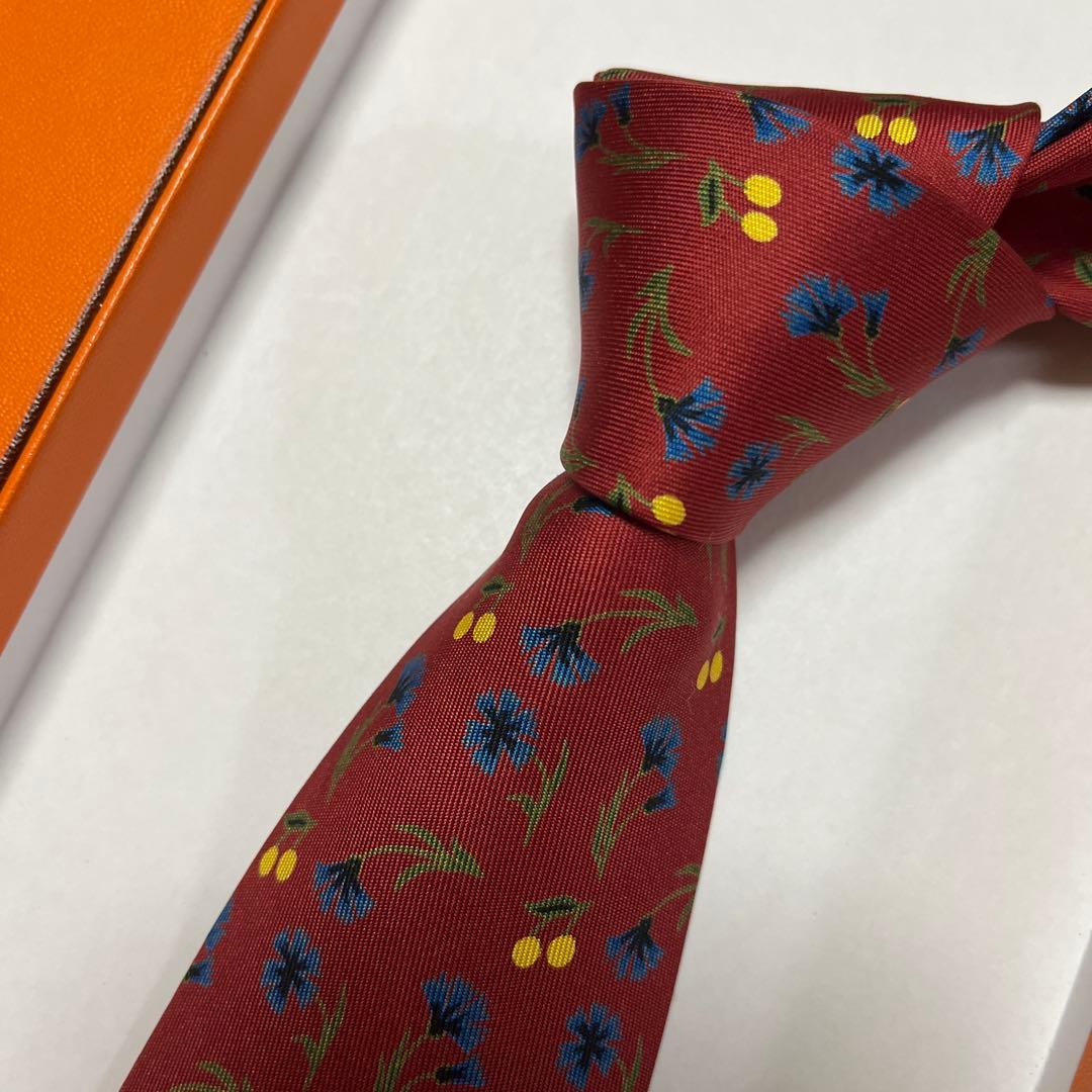 極美品　エルメス　ネクタイ　赤　花柄フラワー　結婚式