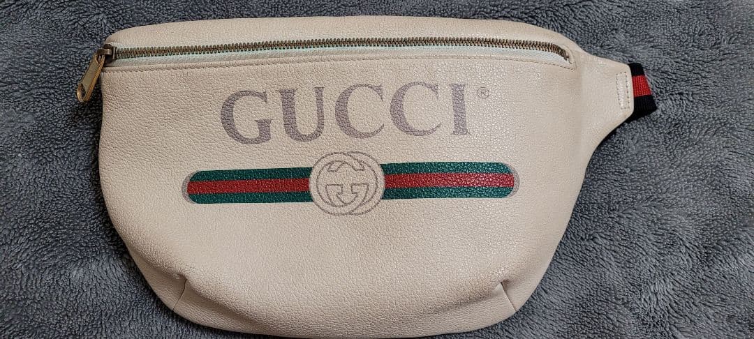 GUCCI ボディバッグ  シェリーライン ヴィンテージロゴ