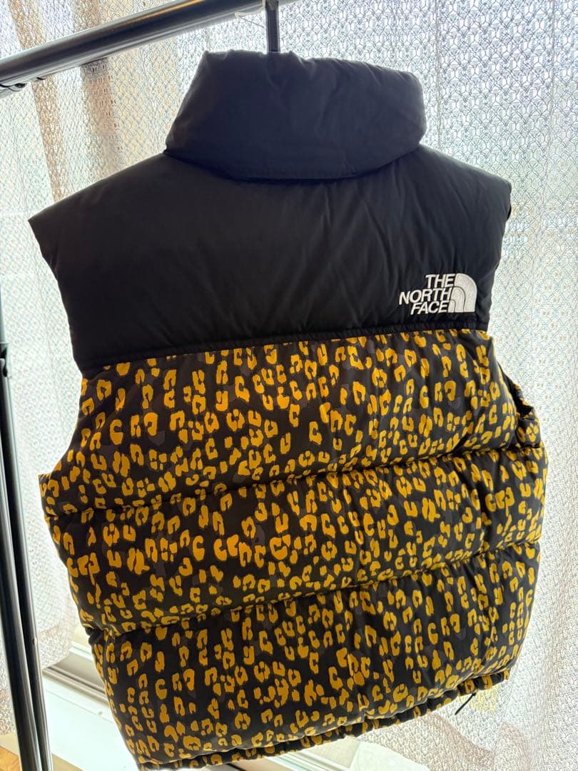 THE NORTH FACE ヒョウ柄ダウンベスト　Mサイズ
