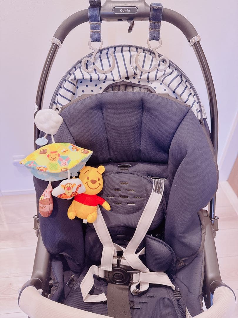 希少 美品 ベビーカー コンビ スゴカルα 4キャス Light エッグショック