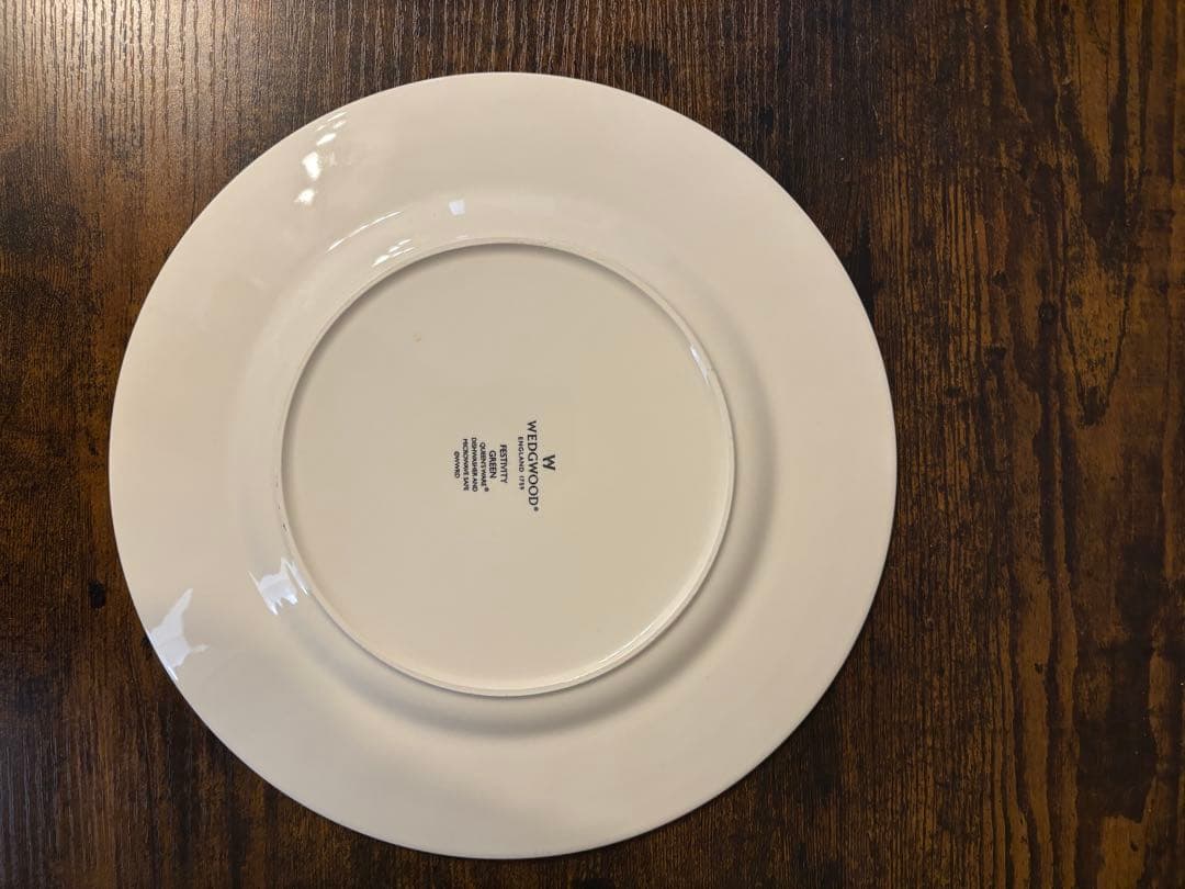 ウェッジウッド( ) フェスティビティ　大小皿・カップ4脚セット