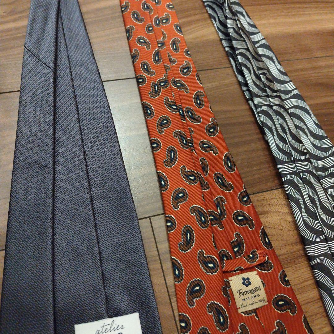 Holliday ＆ Brown など、ネクタイ 3本セット