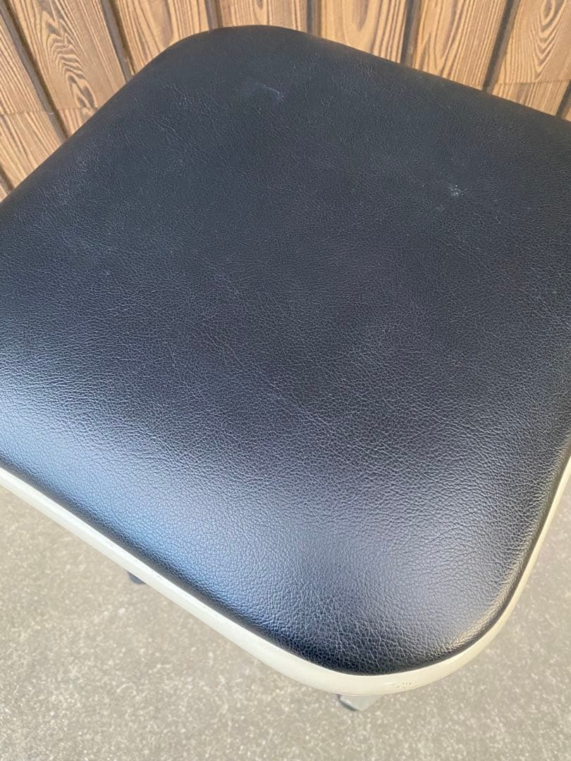 Lyon ハイスツール　パシフィックファニチャーサービス P.F.S リヨン