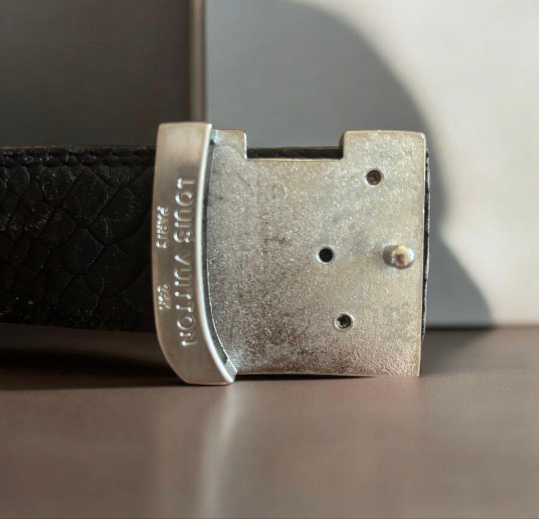 Louis Vuitton ブラックサンチュール・LVイニシャル・ベルト