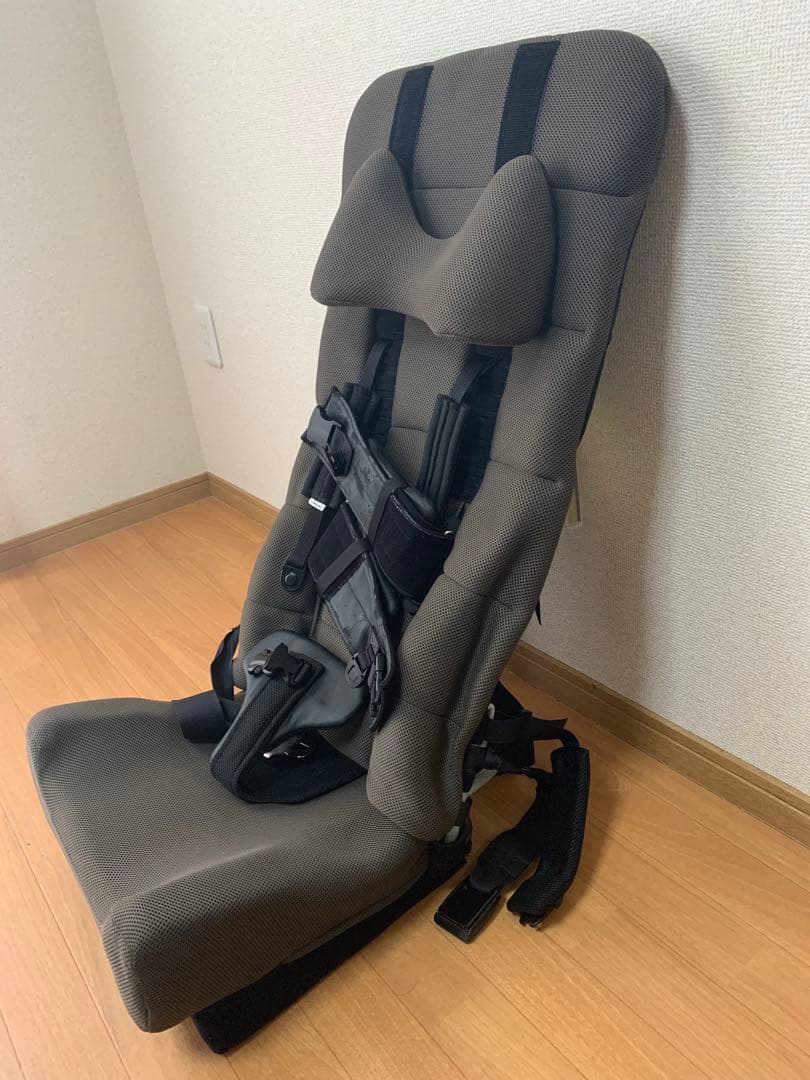 障害児用カーシート