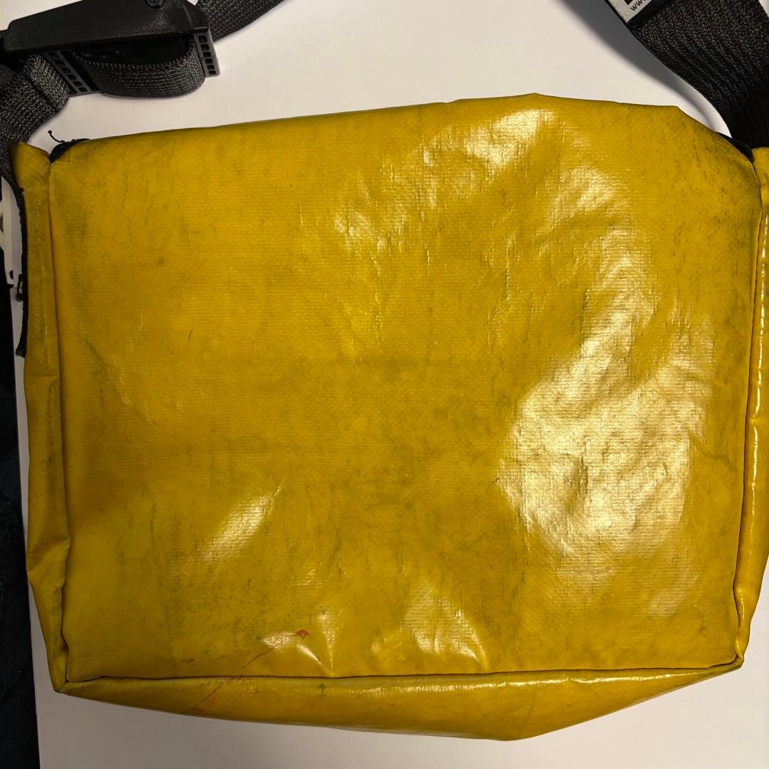 FREITAG フライターグ F11 LASSIE メッセンジャーバッグ 黄×青