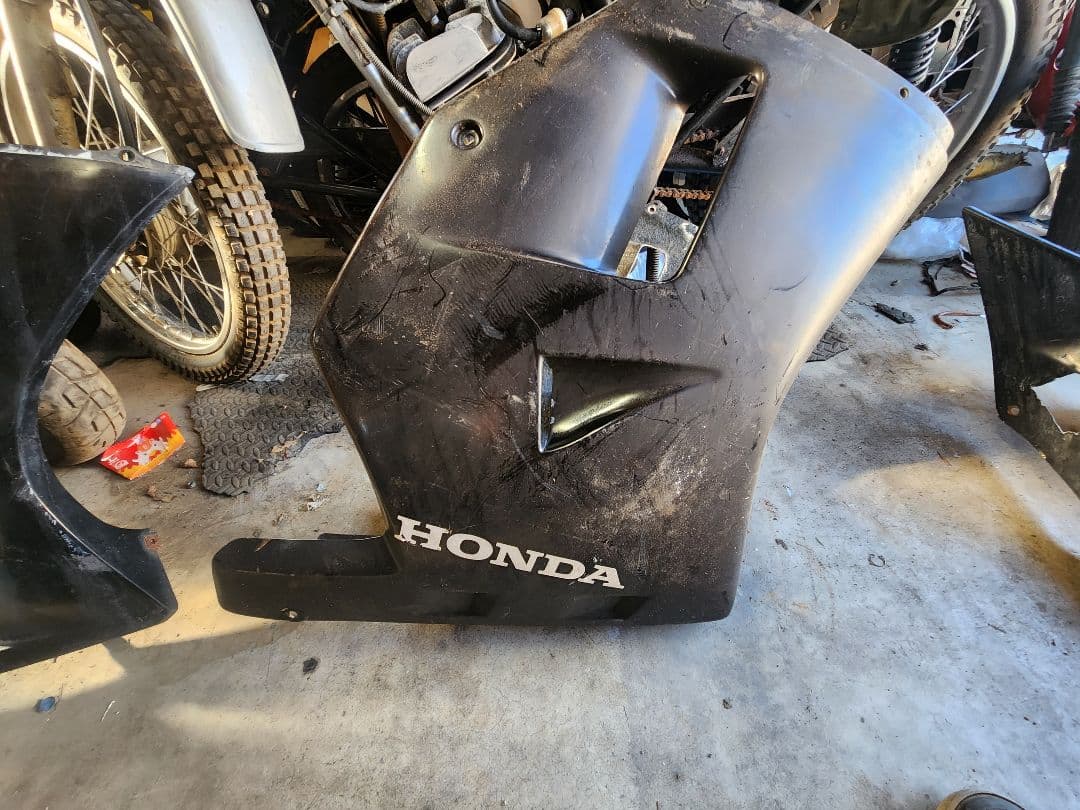 値下げしました　HOND NS1耐久カウル当時物？　割れ無し