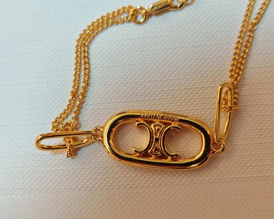 CELINE ゴールド ロゴブレスレット　美品