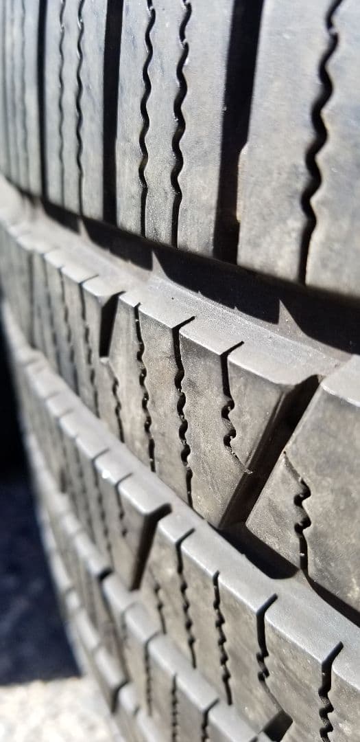 普通タイヤ メルセデス・ベンツ GLS400d 用 2本