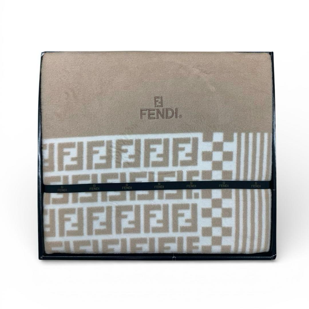 未使用 FENDI フェンディ 綿毛布 ベージュ 140×210 ロゴ FF