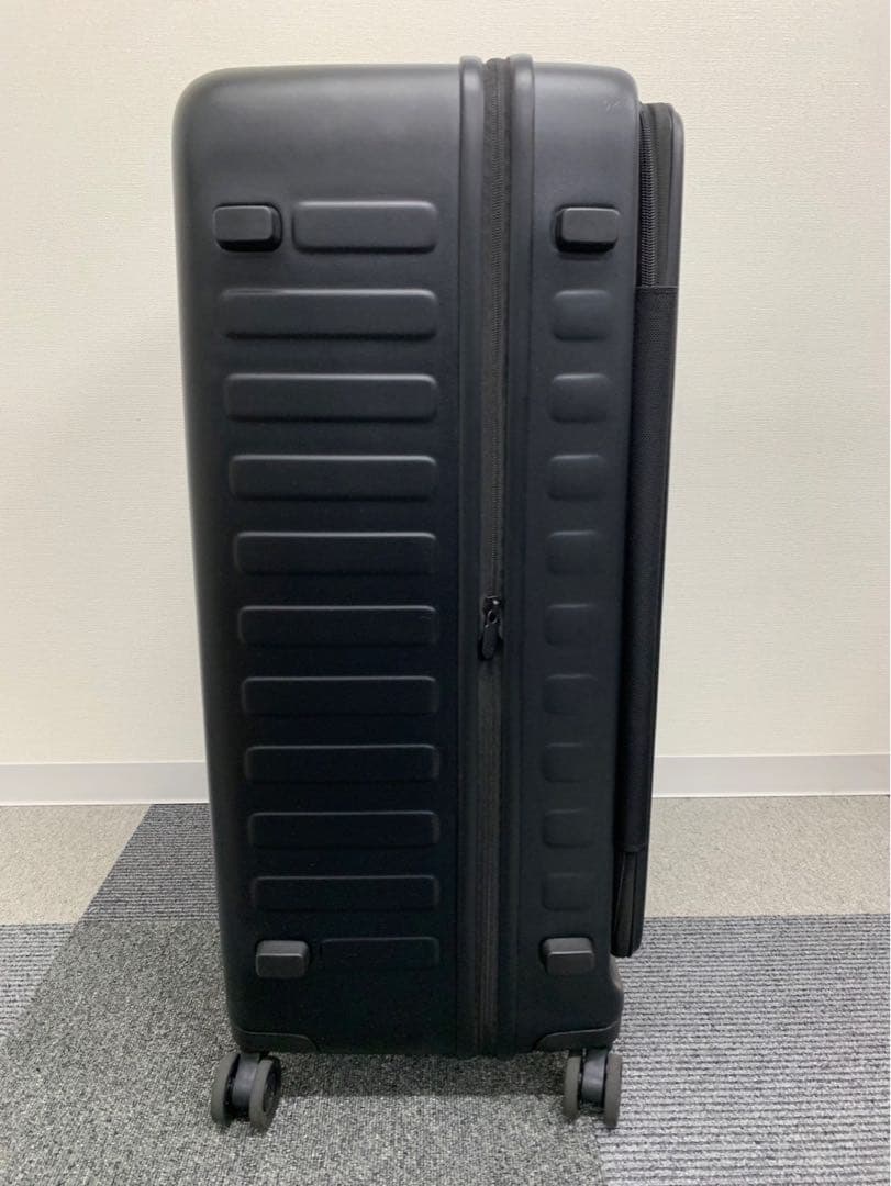 セ*木様 スーツケースCubo Large 新品　未使用品