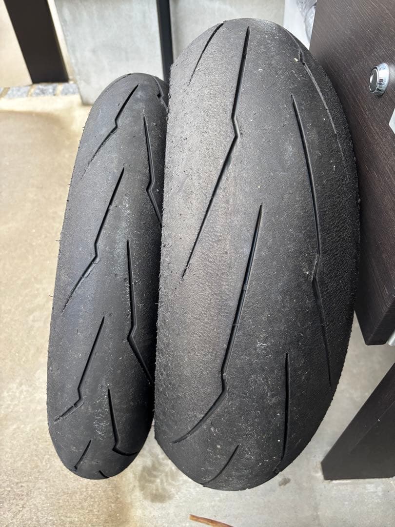 ピレリ　スーパーコルサSP V3 前後セット