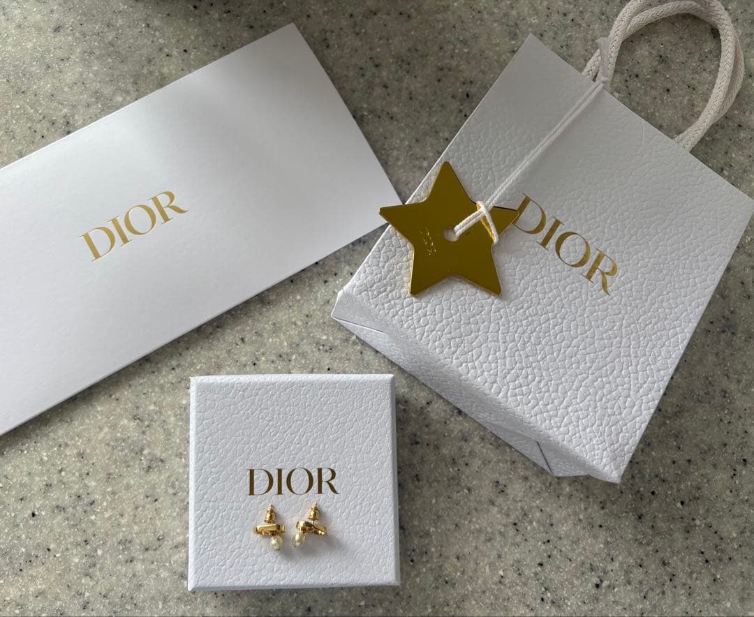 Dior PETIT CD ピアス
