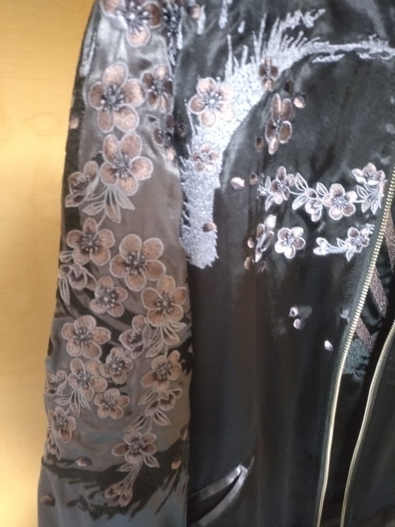 新品　絡繰魂粋　狼　スカジャン