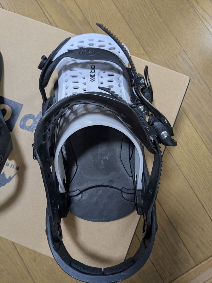 スノーボードビンディング ホワイト/ブラック