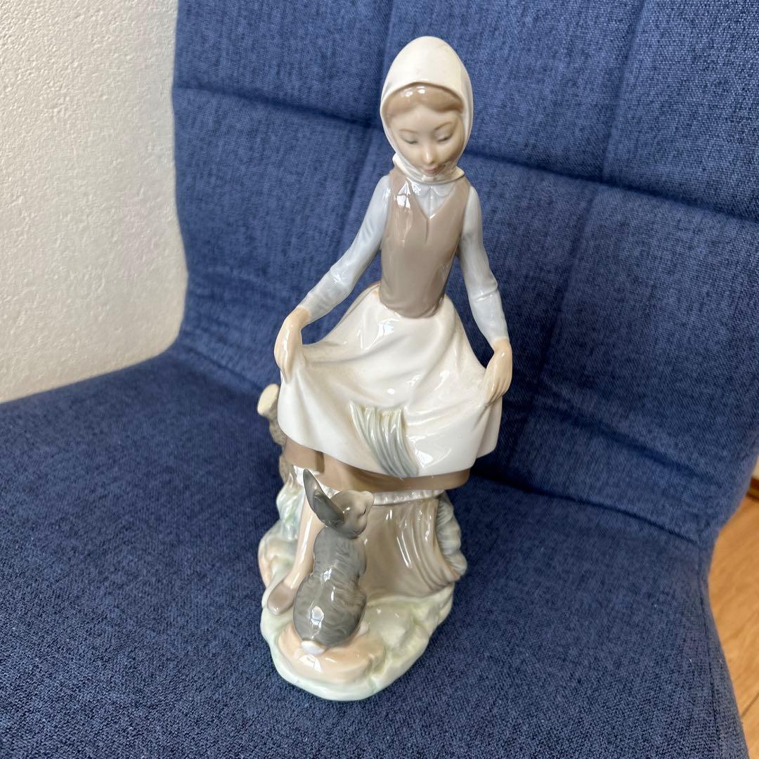 リヤドロ　少女　うさぎ　希少美品