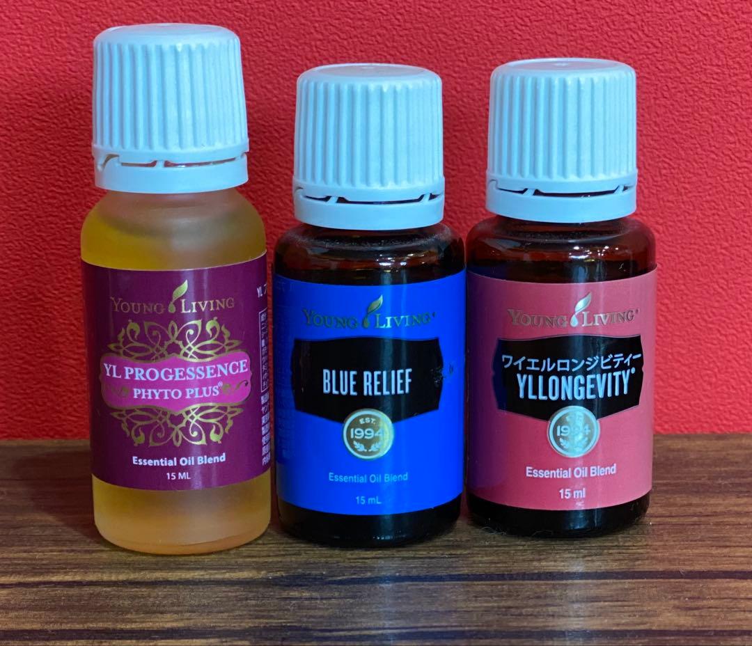 ヤングリビングオイル１５本と本のセット