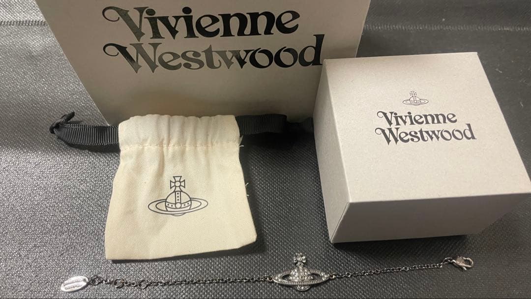 Vivienne Westwood オーブブレスレット