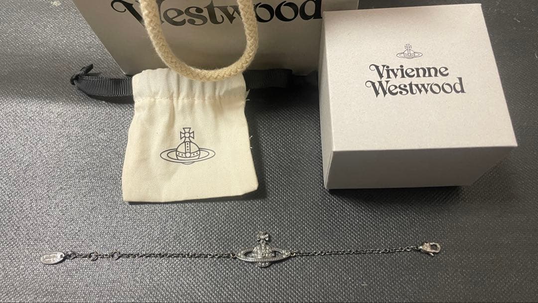 Vivienne Westwood オーブブレスレット