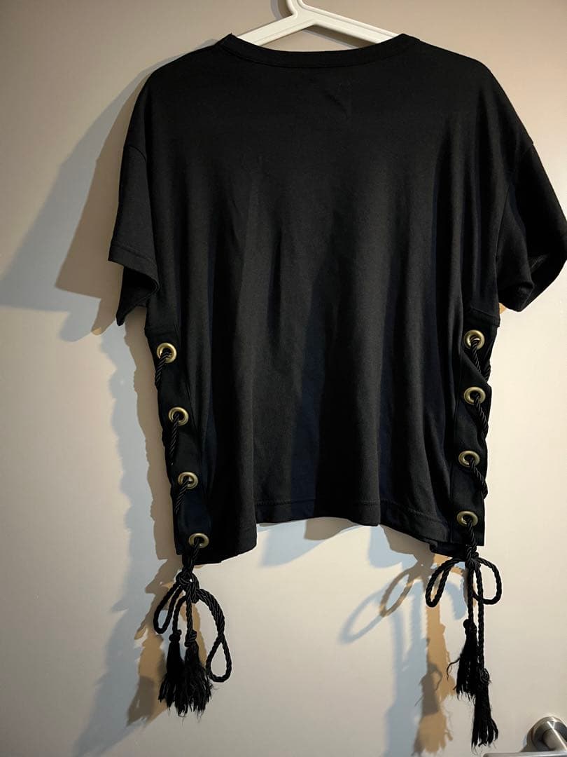 値下げ⭐︎サカイ ハトメ 編み上げ Tシャツ Sacai 黒