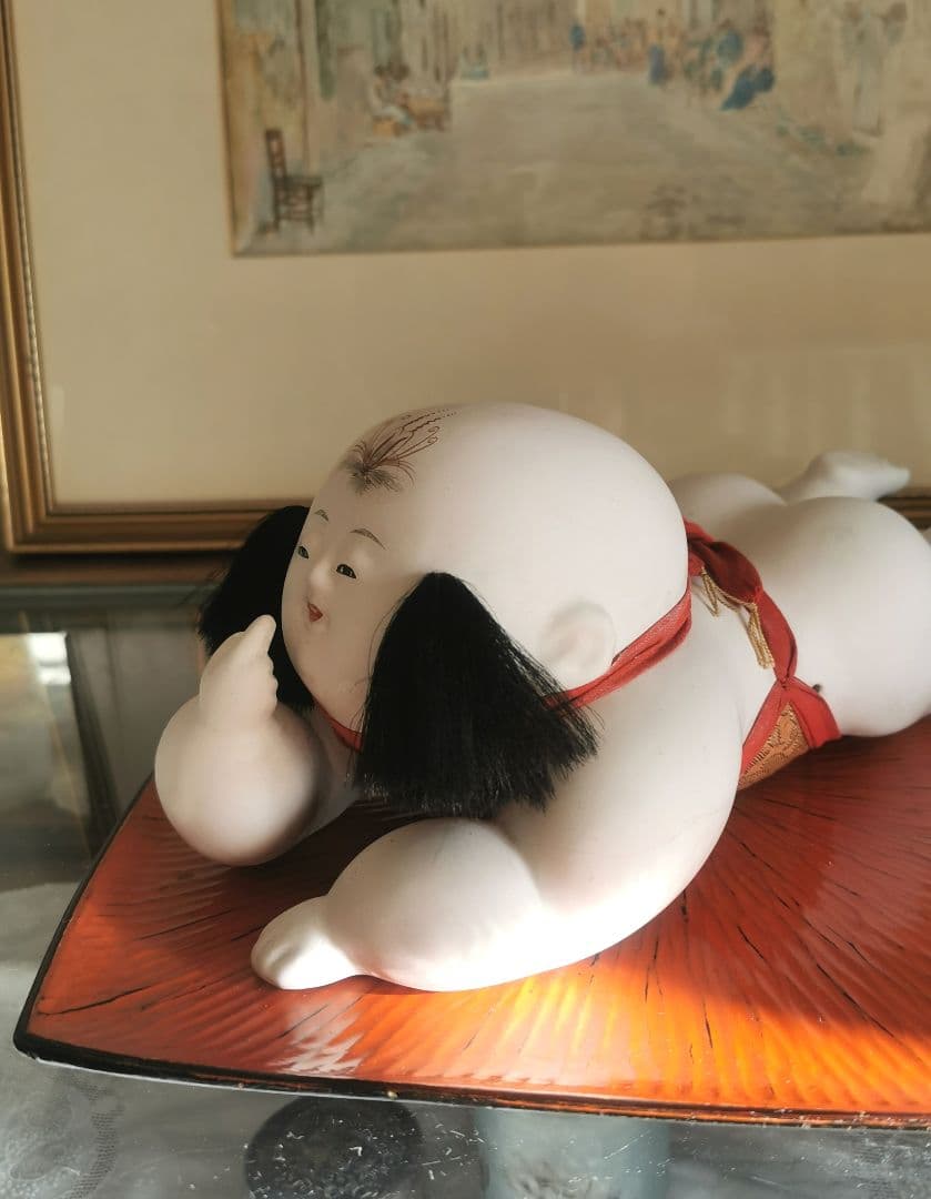 ヴィンテージ 28㎝大型這児人形 博多加賀はいこ 赤に金糸 骨董 朱漆塗り盆台付