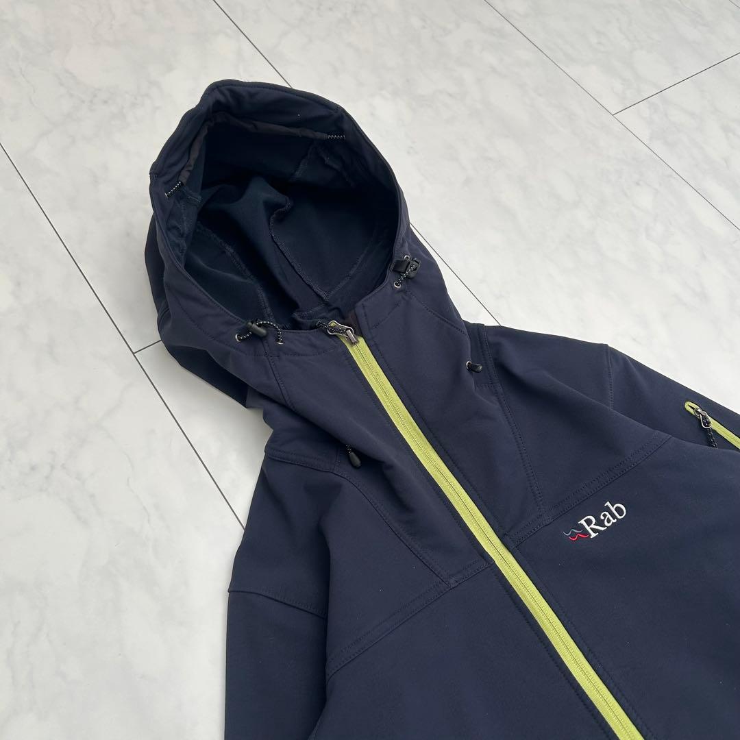 【人気モデル】Rab エクソダスジャケット　ソフトシェル　刺繍　アルパイン　L