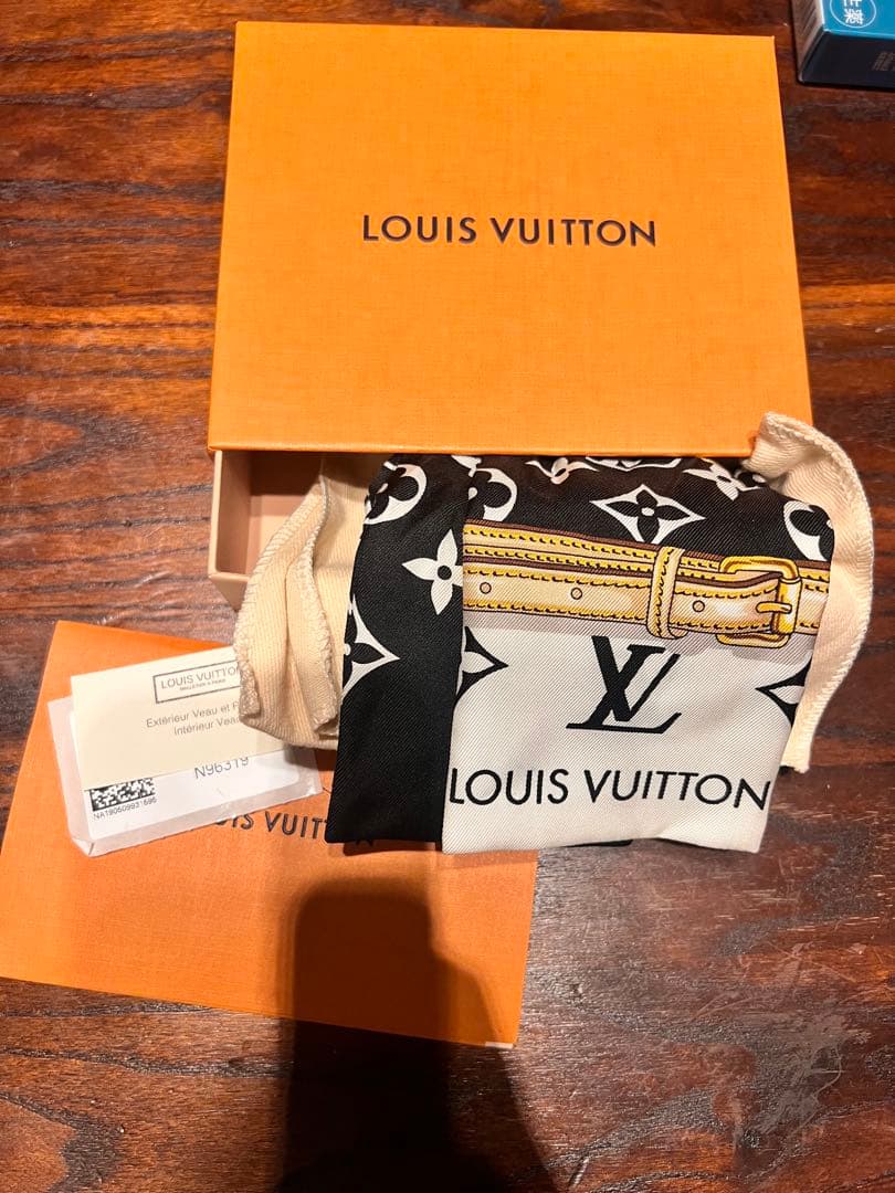 ぴちゃんLouis Vuitton スカーフ モノグラム