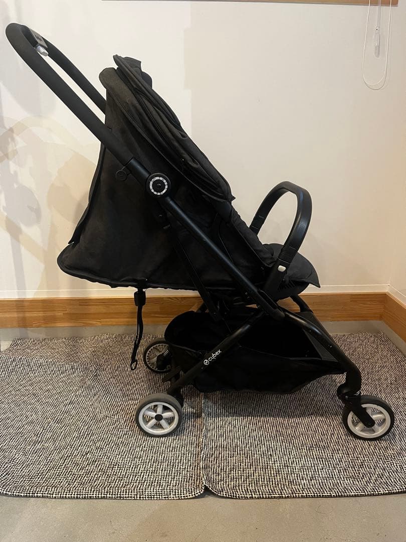 cybex EEZY Sツイスト　ブラック 折りたたみベビーカー