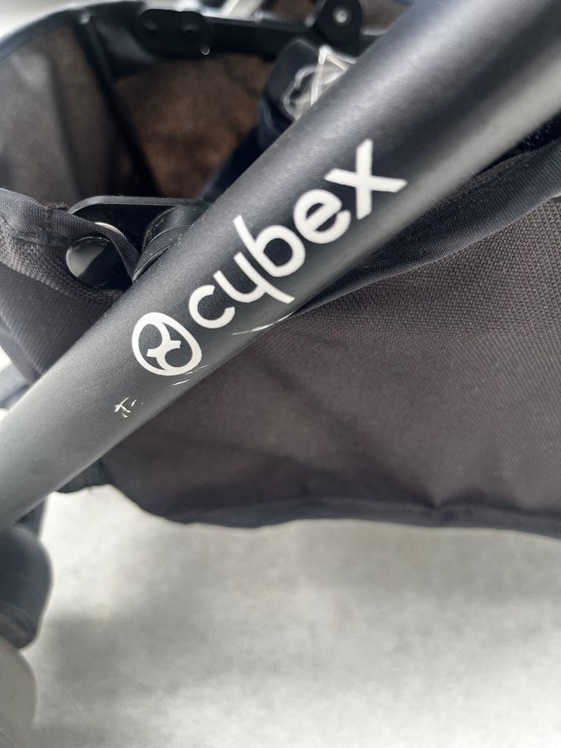 cybex EEZY Sツイスト　ブラック 折りたたみベビーカー
