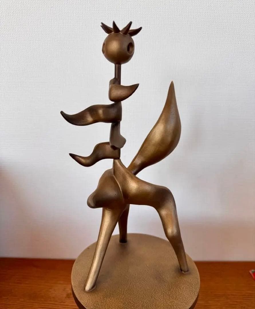 岡本太郎「未来を拓く」置時計 リズム時計工業 8ZG322AZ オブジェ