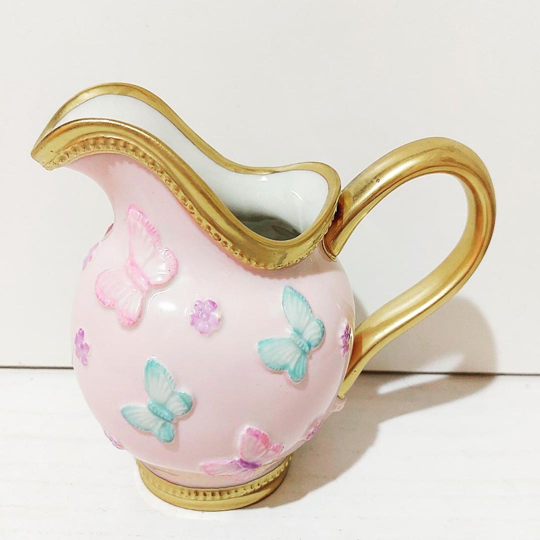 VILLARI  ヴィラリ　ブルーミングバタフライ  クリーマー ピンク リボン