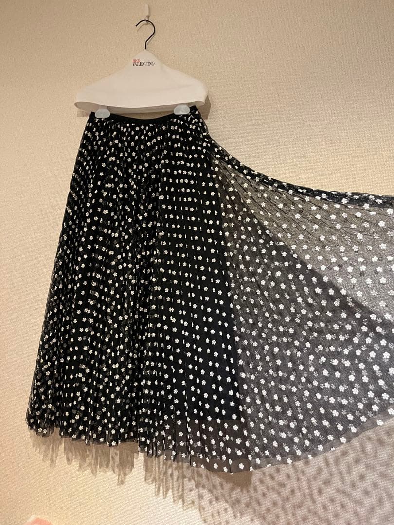 レッドバレンティノ 未使用 フラワーチュールスカート 38 滝沢眞紀子さん着
