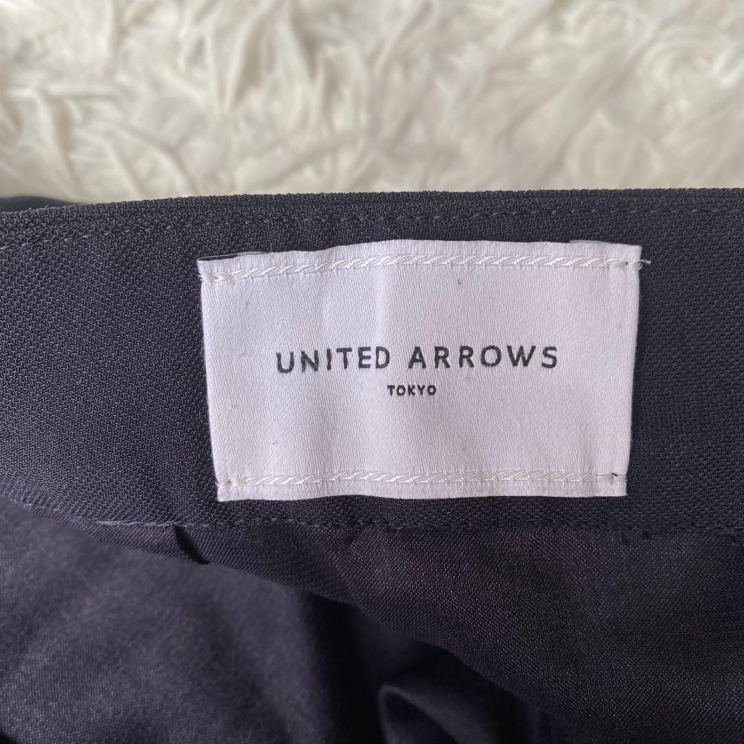 ナチュラルビューティーベーシック　ノーカラーパンツスーツ　セットアップ　 L