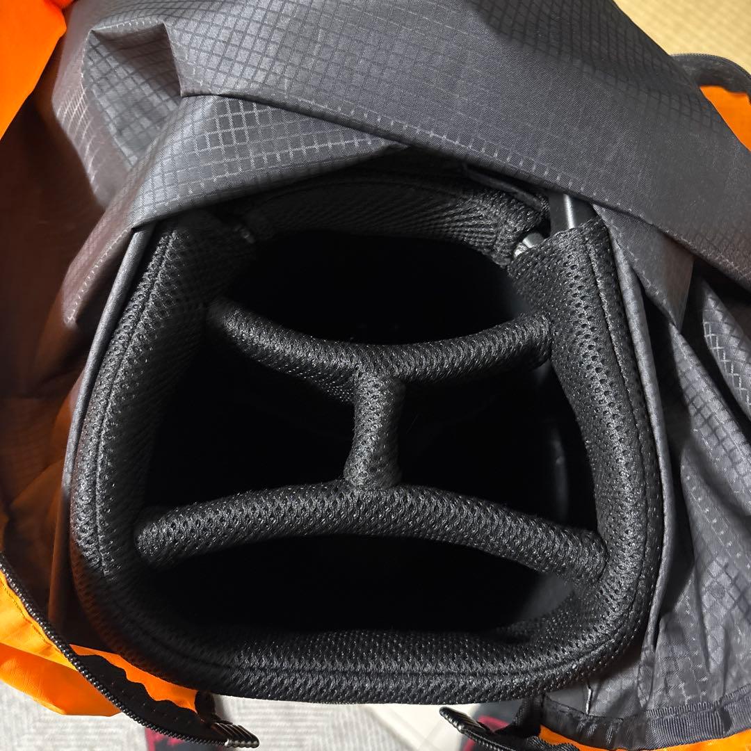 テーラーメイド Taylor made 7型キャディバッグ スリム 軽量