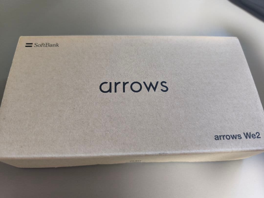 arrows We2 スマートフォン ミストホワイト