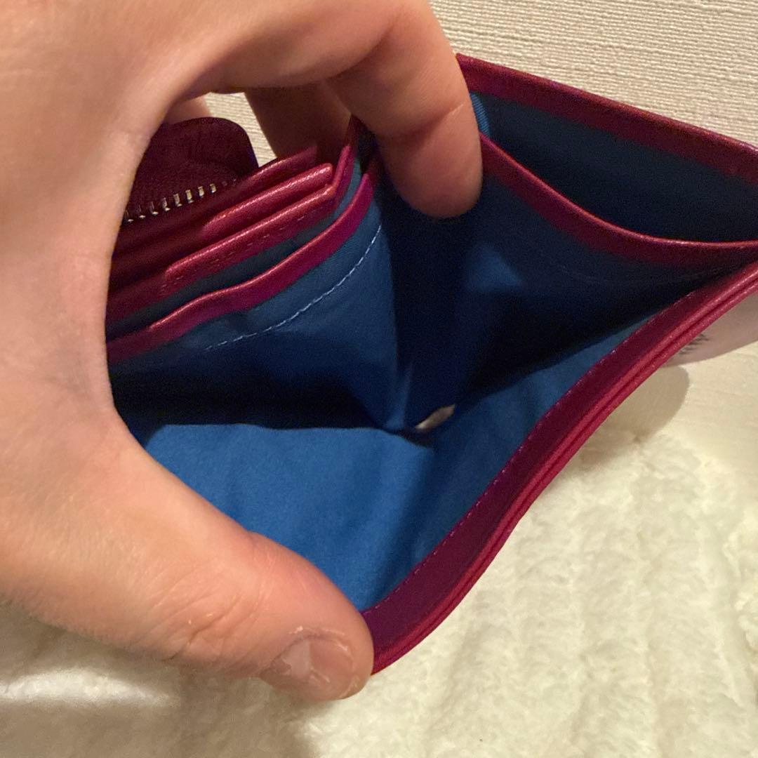 ホコモモラ 二つ折り 財布 牛革