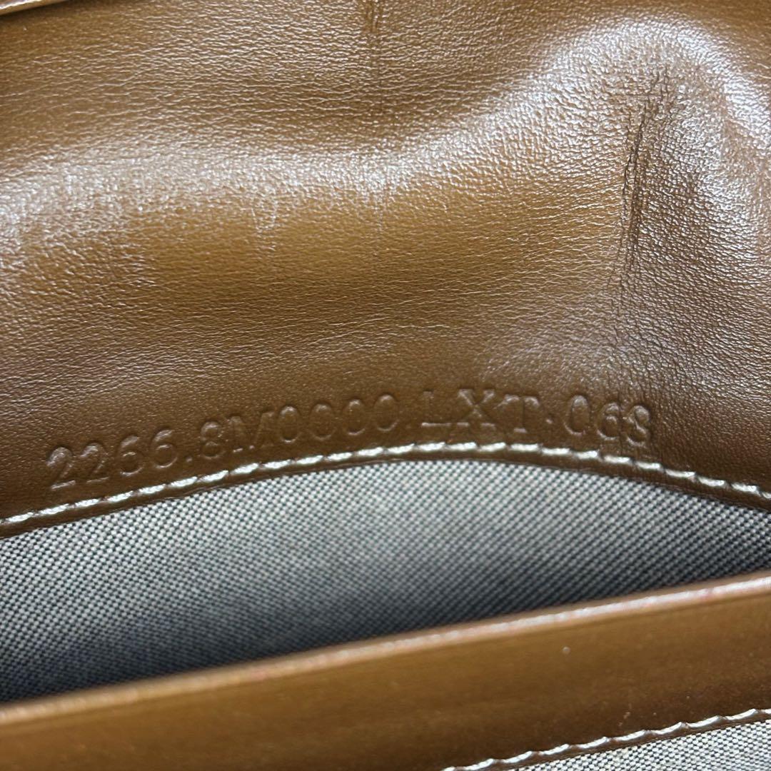 極美品　FENDI フェンディ　長財布　二つ折り　S8068