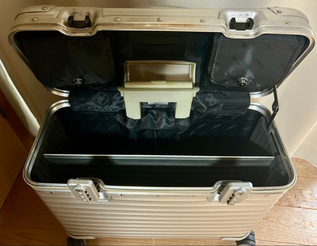 ✨【値下げ】リモワ　トパーズ　パイロット　4輪　トローリー　機内持込